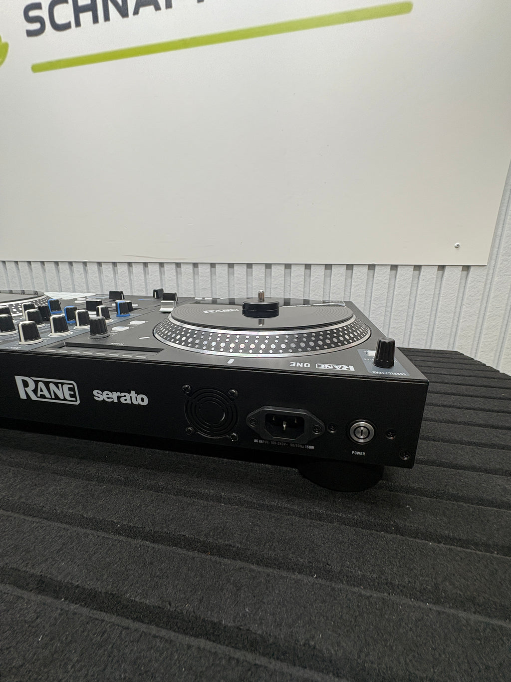 RANE ONE, DJ-Controller für Serato DJ