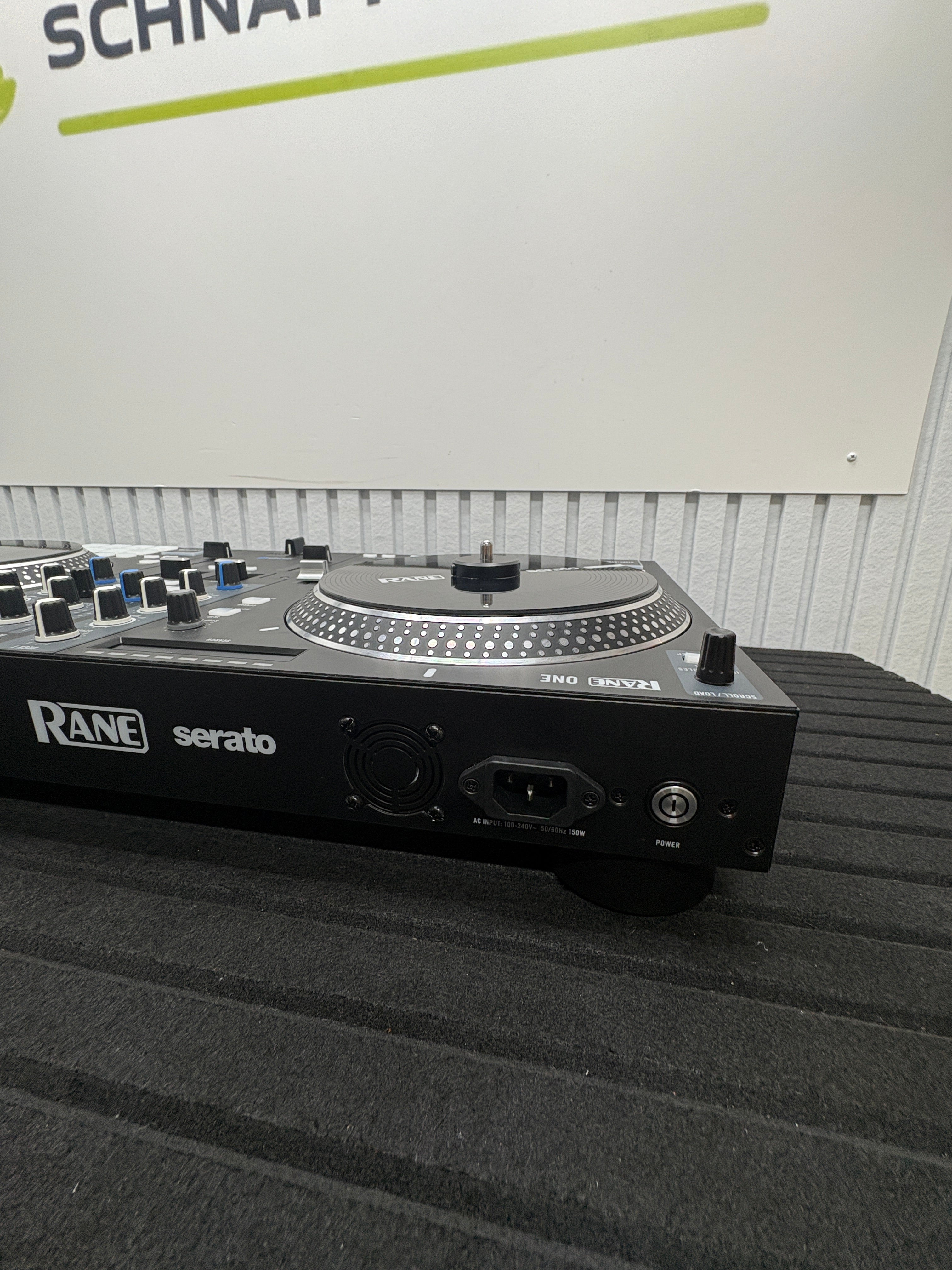 RANE ONE, DJ-Controller für Serato DJ