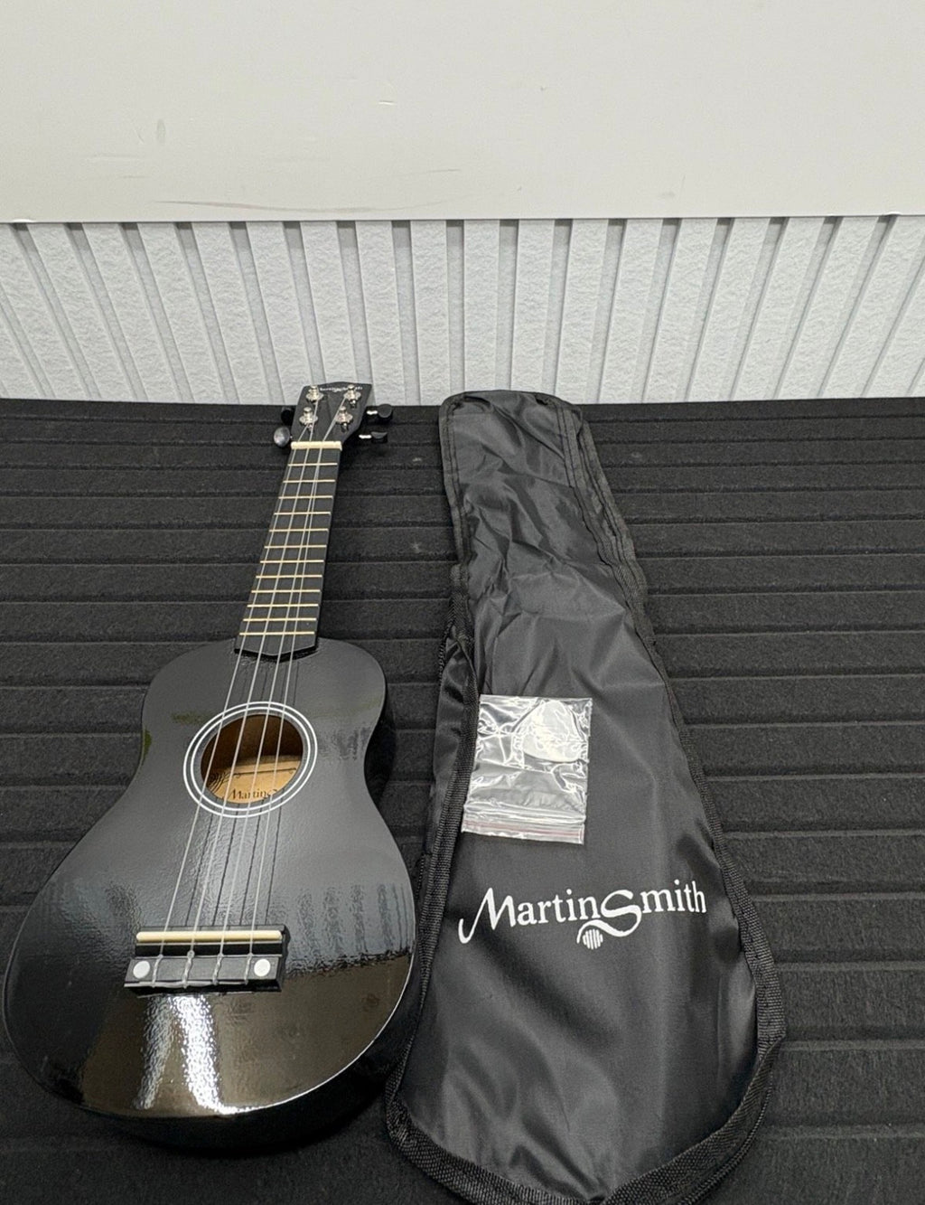 Martin Smith Ukulele UK-212-BK