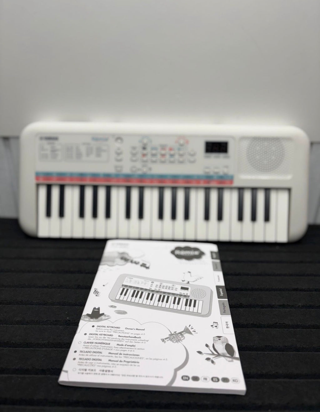 Yamaha Remie PSS-E30 Mini Keyboard, Weiß