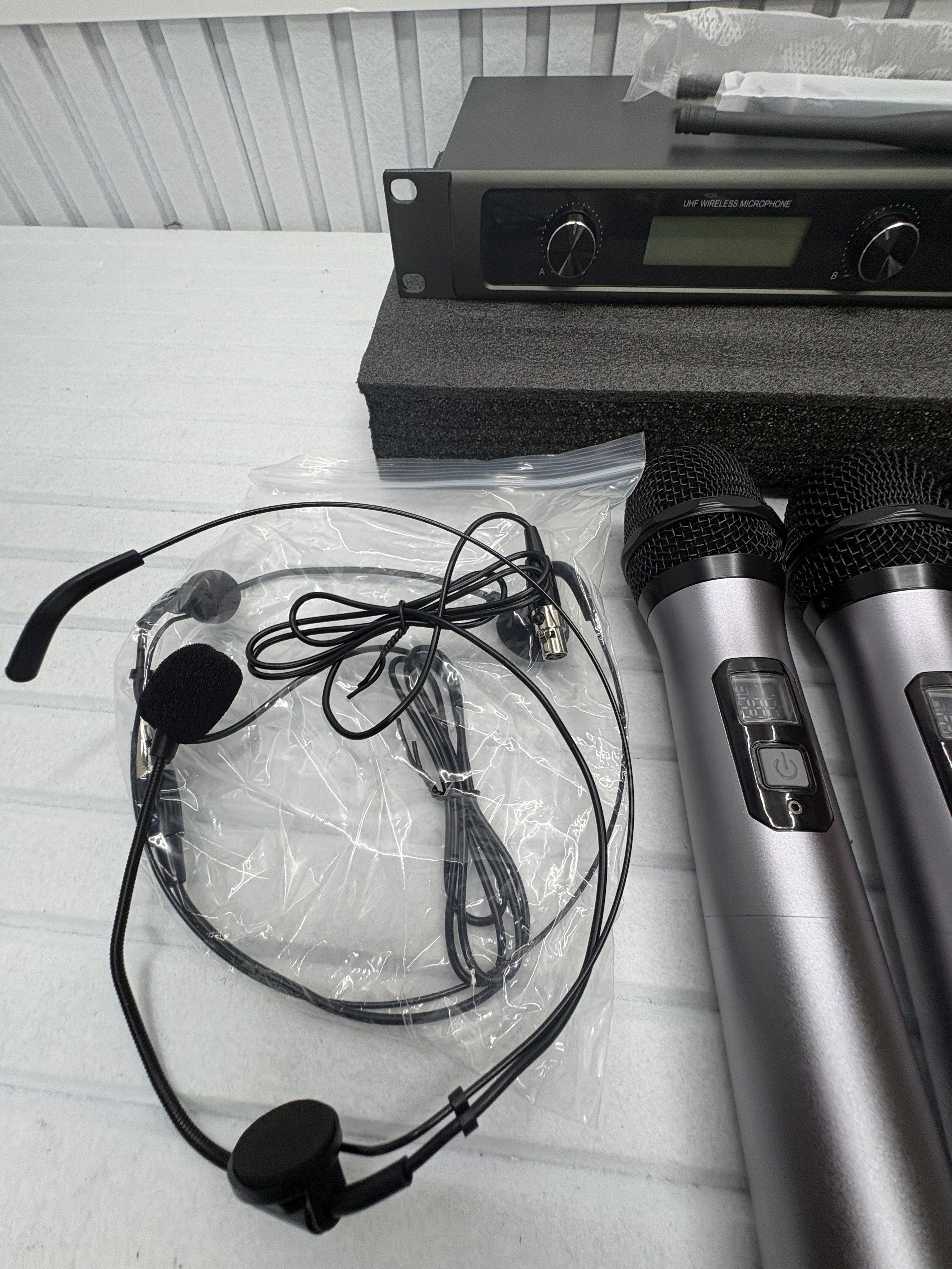 TONOR TW842 UHF Funkmikrofon Set