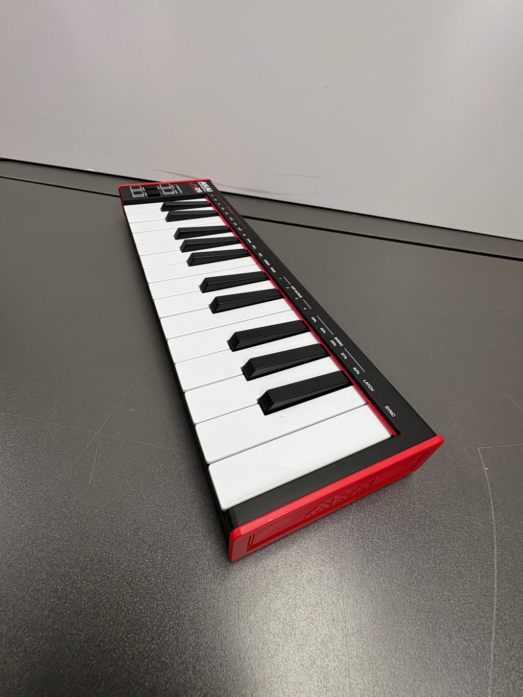 AKAI Professional LPK25 - USB MIDI Controller