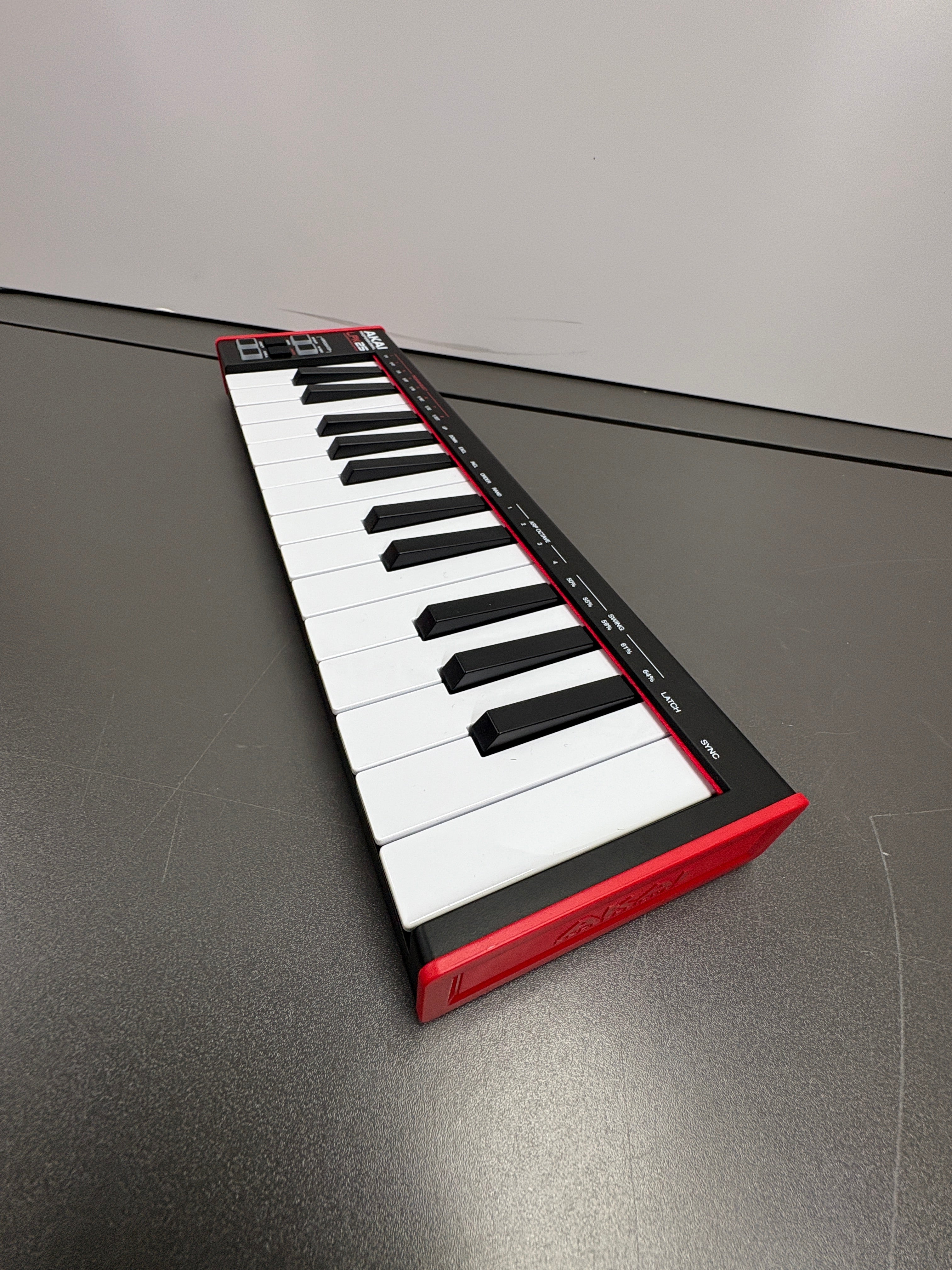 AKAI Professional LPK25 - USB MIDI Controller