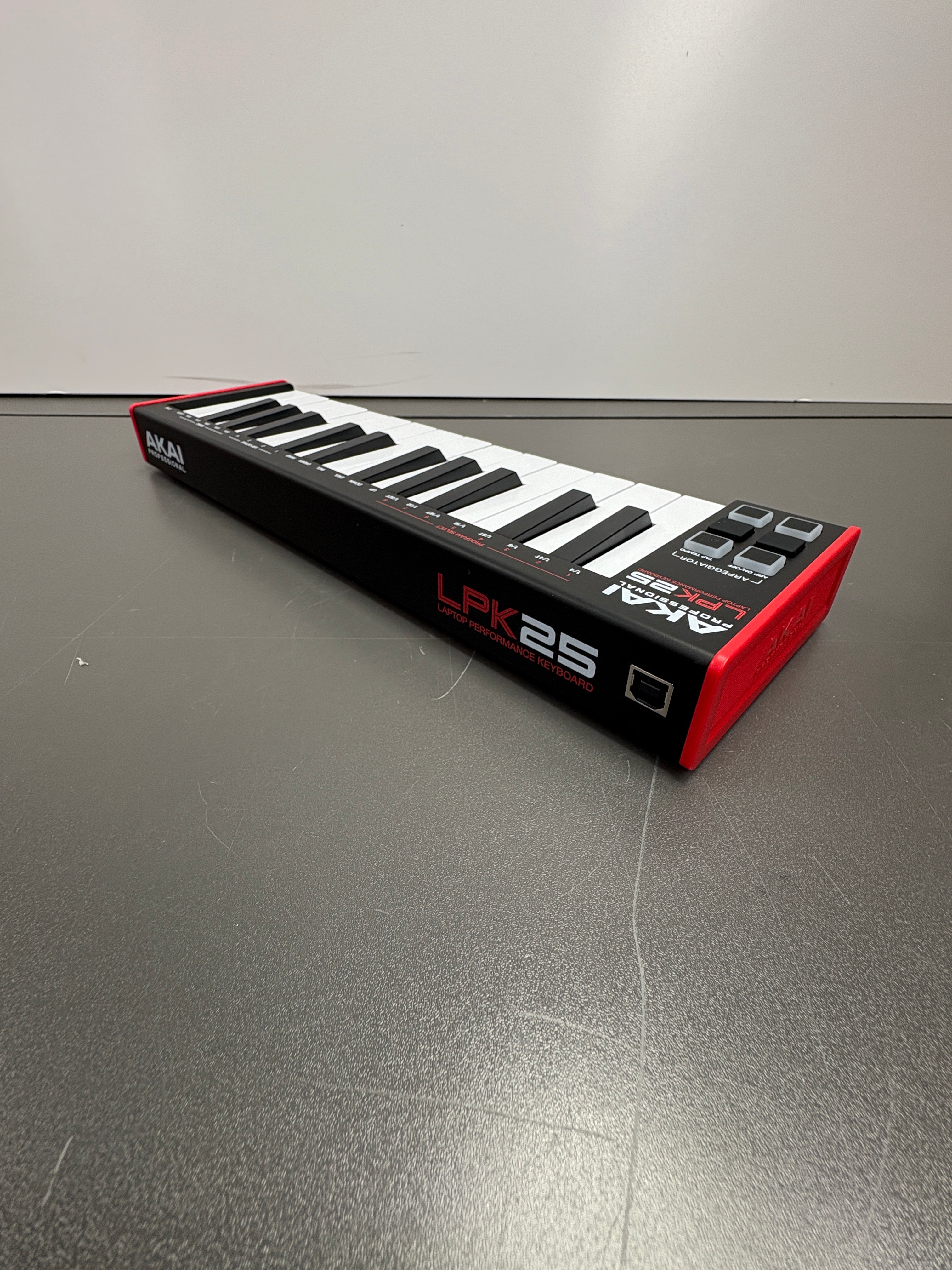 AKAI Professional LPK25 - USB MIDI Controller
