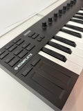 Native Instruments 26154 USB MIDI Controller Keyboard