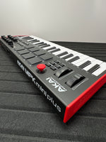 Akai MPK Mini Plus 37 Tasten MIDI Keyboard Controller