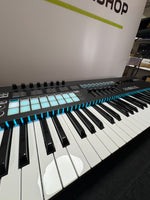 Novation 61SL MkIII 61-Key MIDI-Controller-Keyboard mit 49 Tasten
